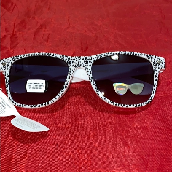 Polly Carbonate Shatter Resistant SUNGLASSES - Picture 1 of 11